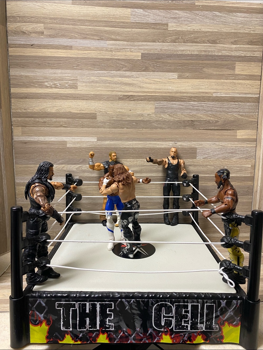 Wrestling Action Ring Playset in Black and White - The Cell